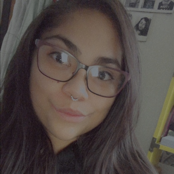 Meet your Posher, Juanita - Picture 1 of 1